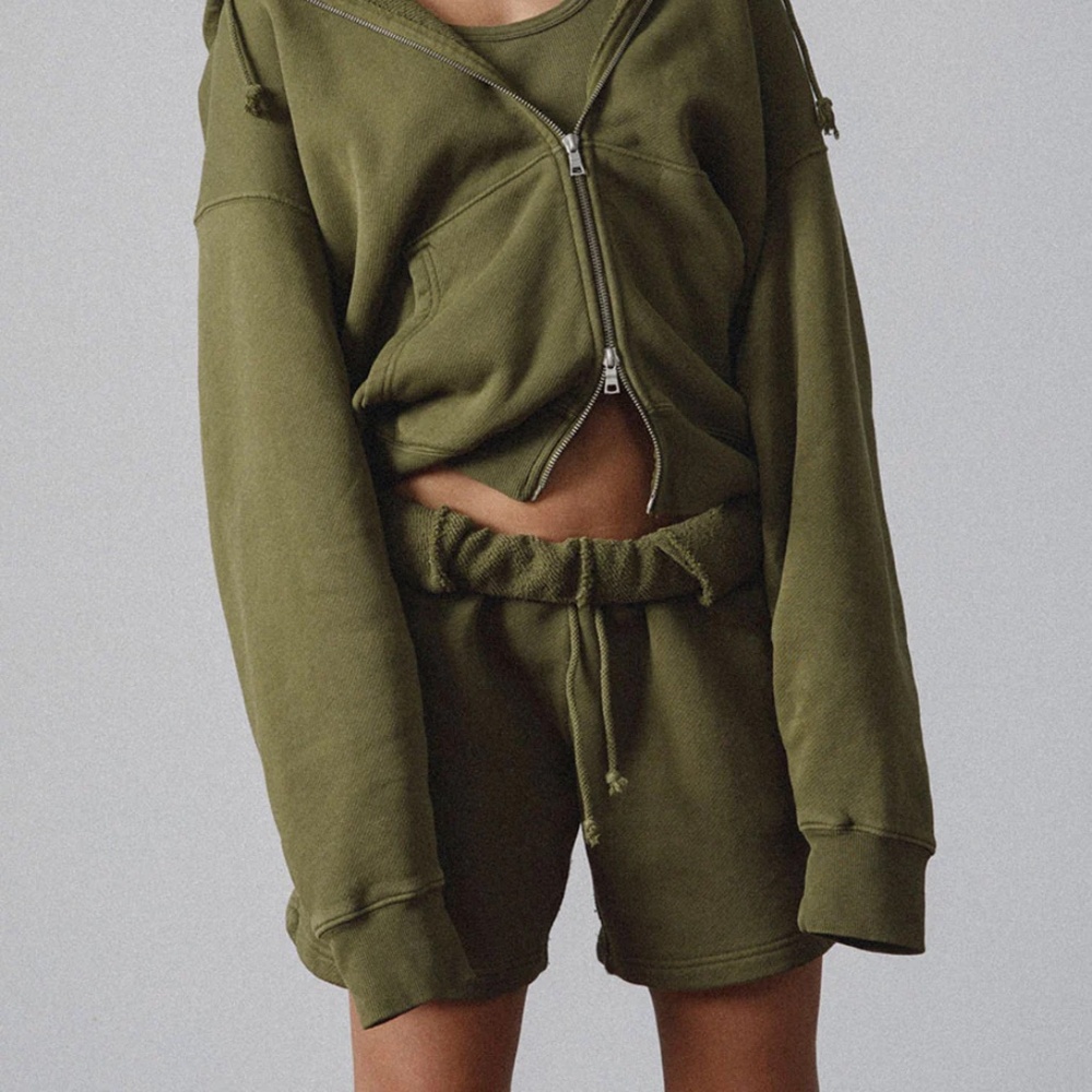 Elwood Core Sweatshorts Men Women Unisex Size S Vintage Pine Baggy Shorts NWT